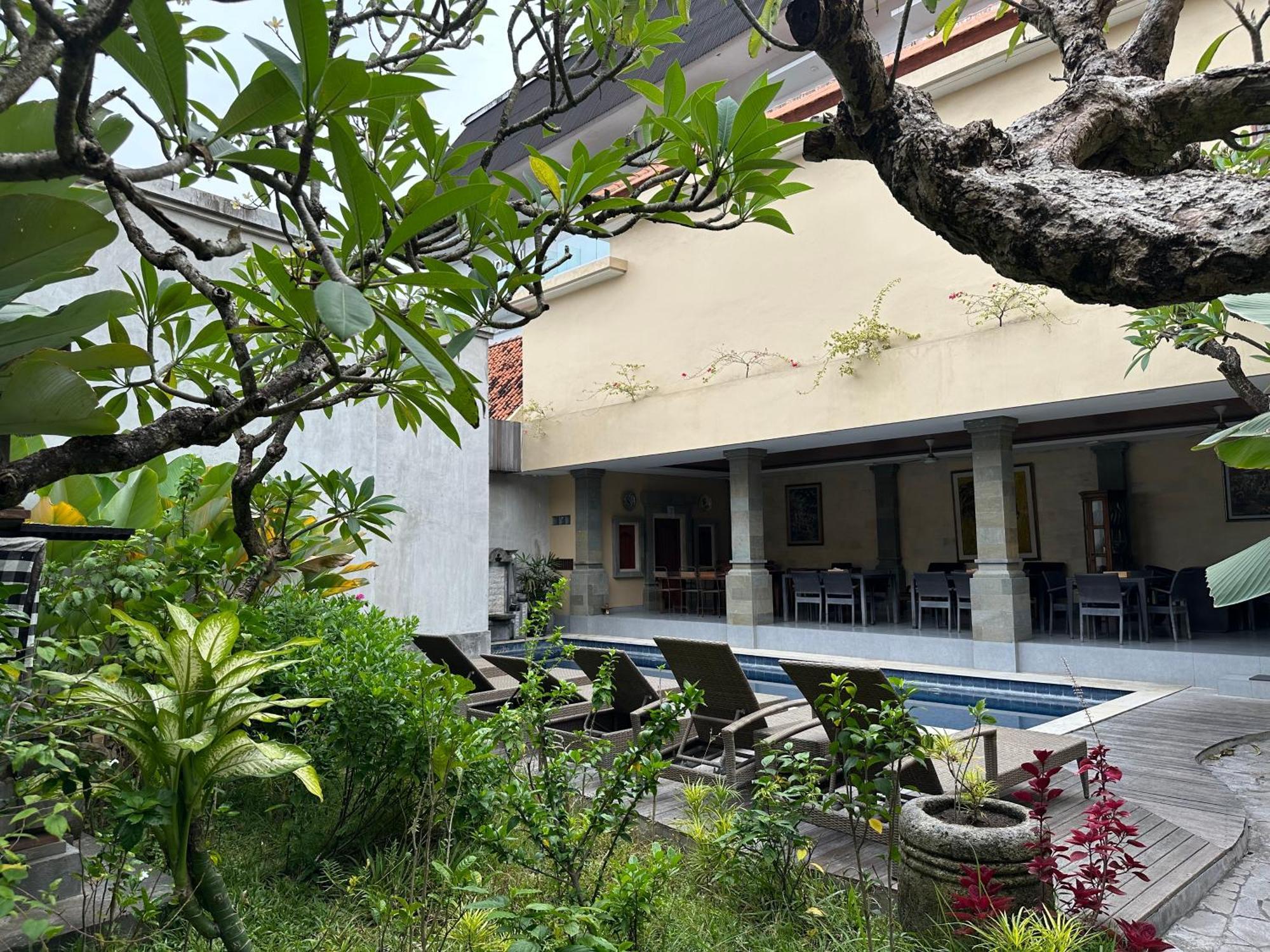 Villa Bunga Hotel Seminyak  Exterior photo
