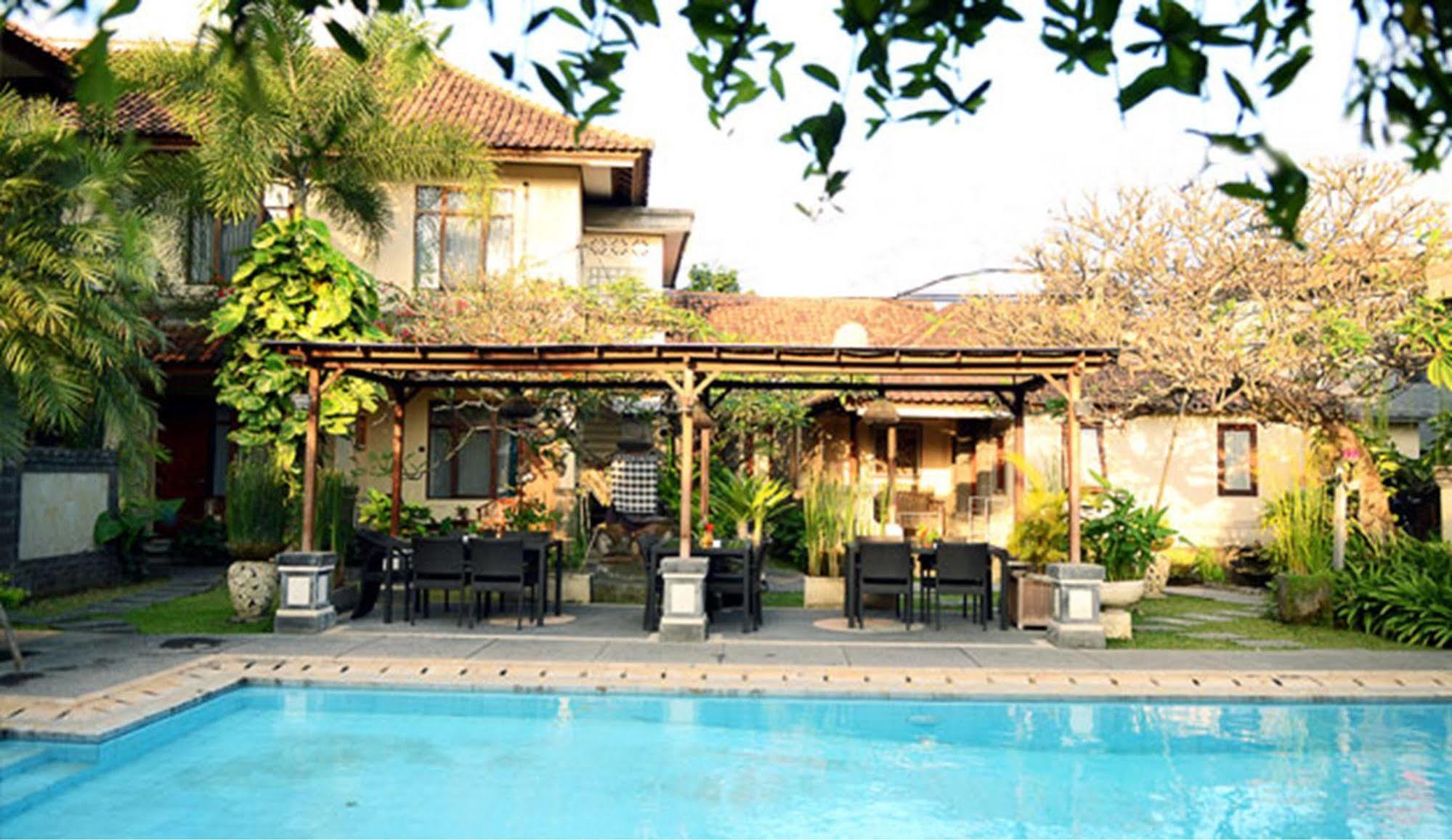 Villa Bunga Hotel Seminyak  Exterior photo